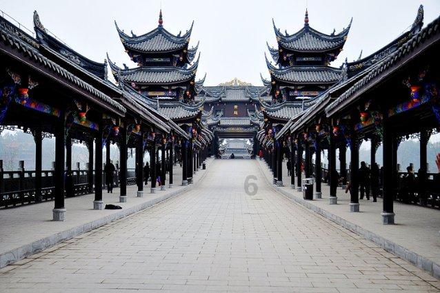 逃离橙园
